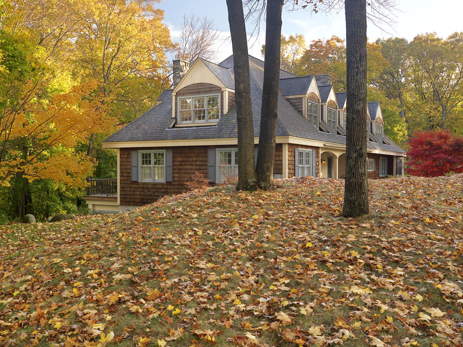 Casual custom-designed country home, Western Suburbs, Boston, Architecture by Kenneth E. Hurd & Associates