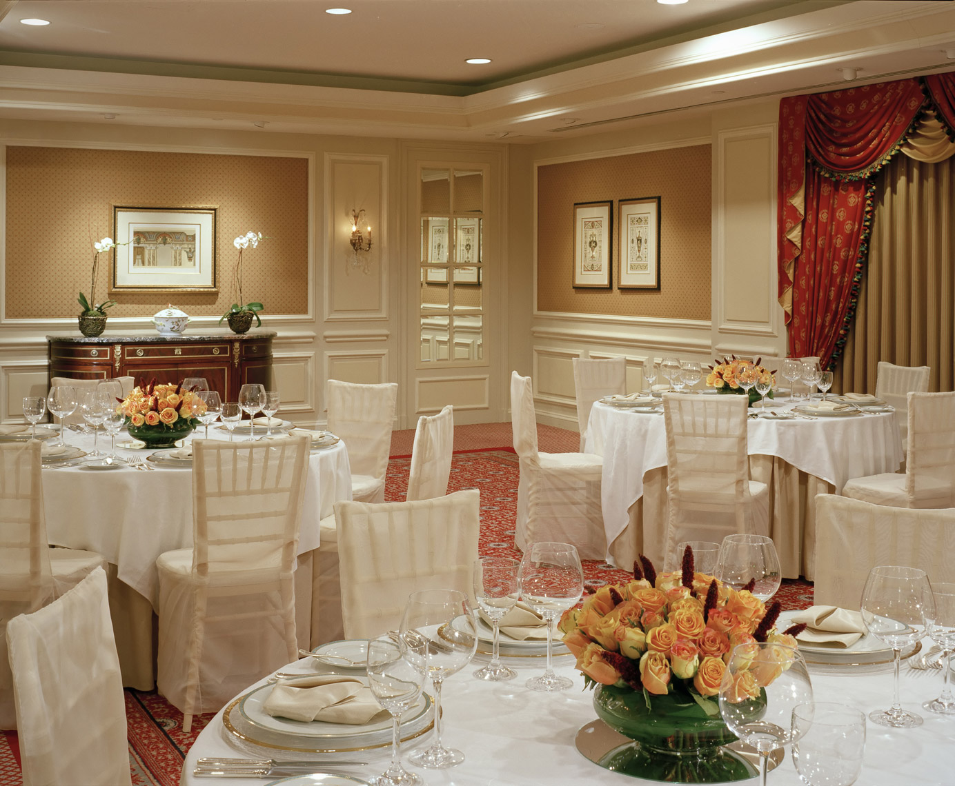 Classic Meeting Room, Interior Design by Kenneth E. Hurd & Associates